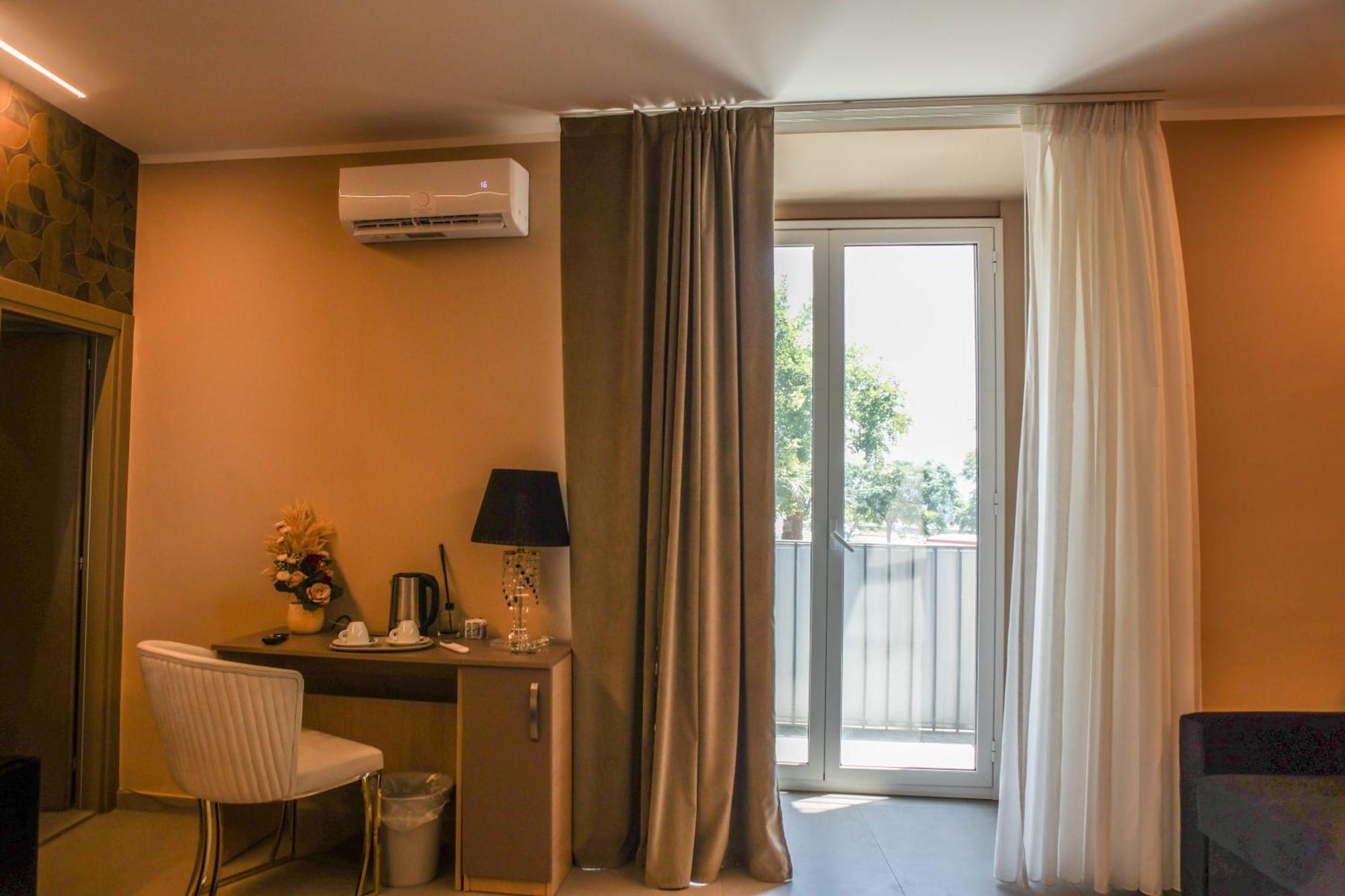 B&B Suites&Rooms Piazza Dei Martiri Catania Luaran gambar