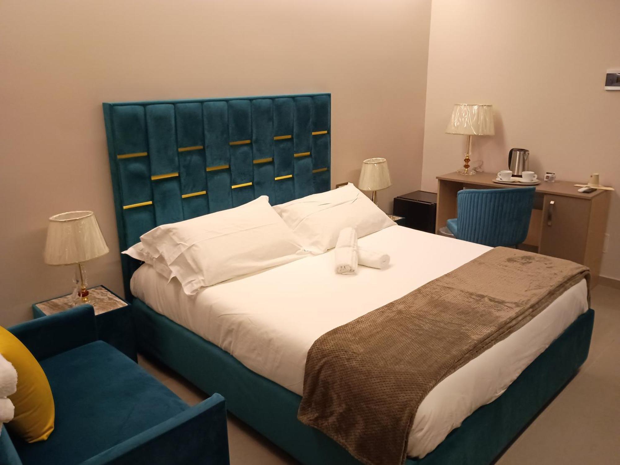 B&B Suites&Rooms Piazza Dei Martiri Catania Luaran gambar